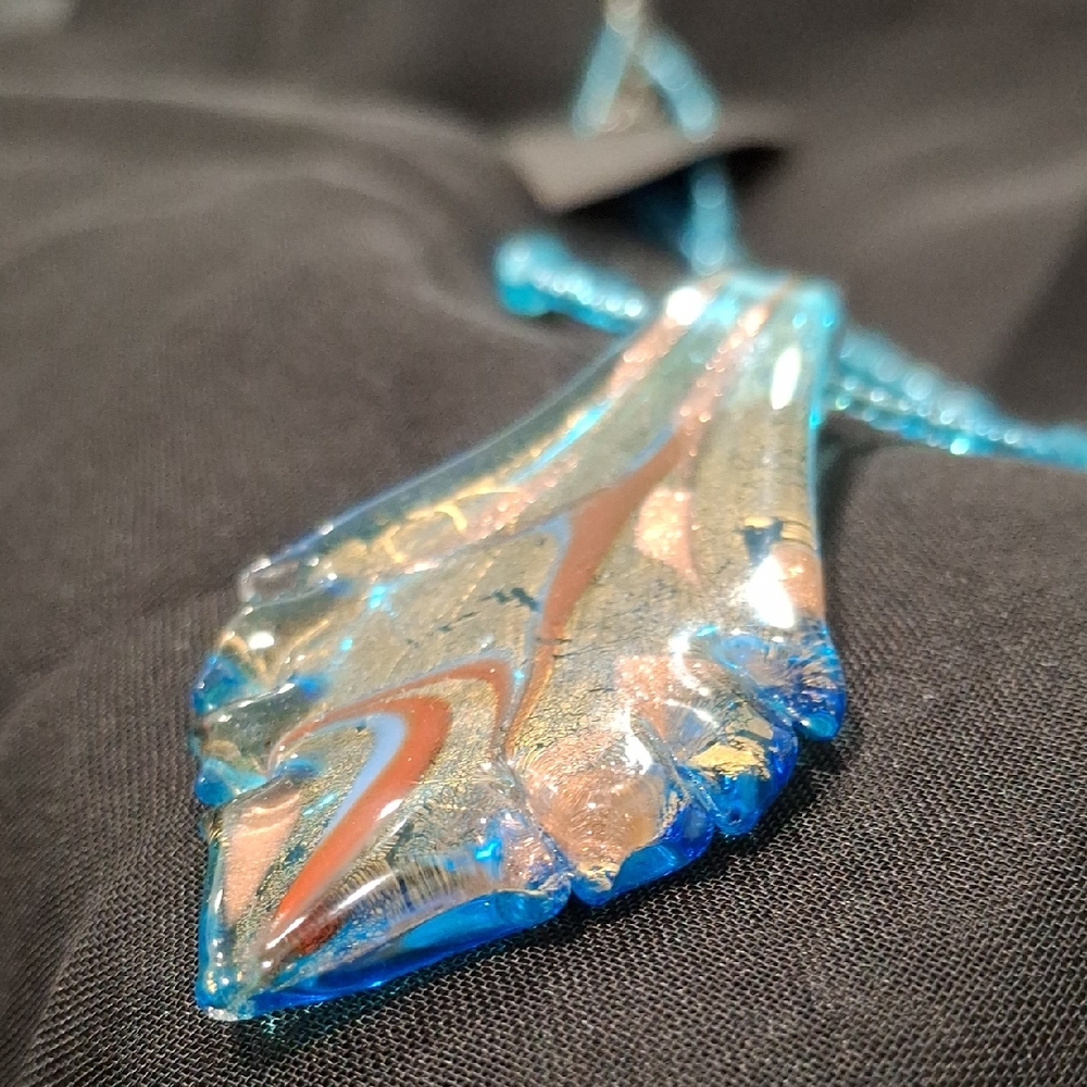 Elegant Blue Glass Pendant Necklace